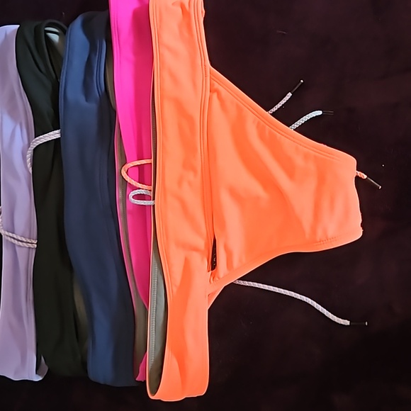 Jolyn Softy, L. Good condition. Price per suit. - Picture 2 of 10